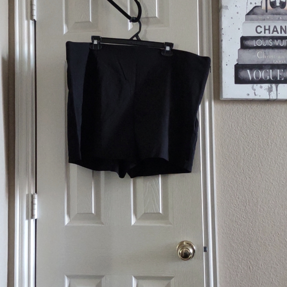 Torrid Black Trousers Short Shorts plus